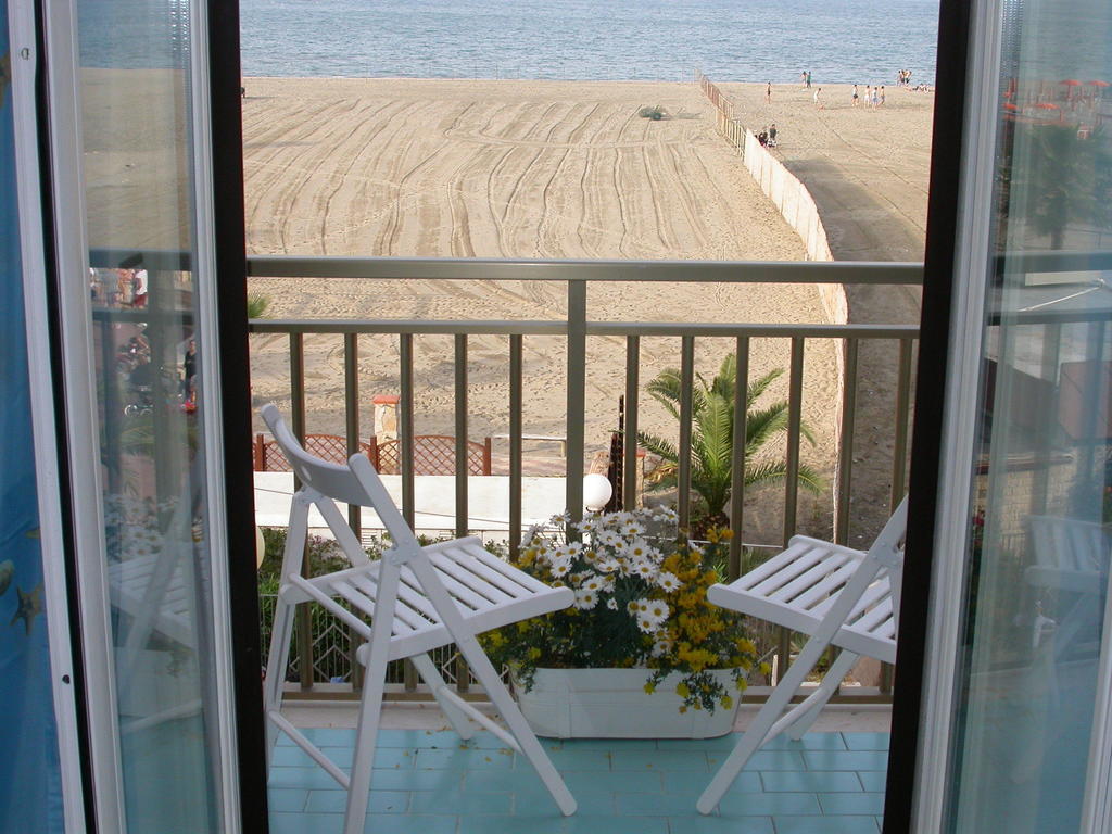 Le Nereidi Beb Bed and Breakfast Margherita Di Savoia Εξωτερικό φωτογραφία